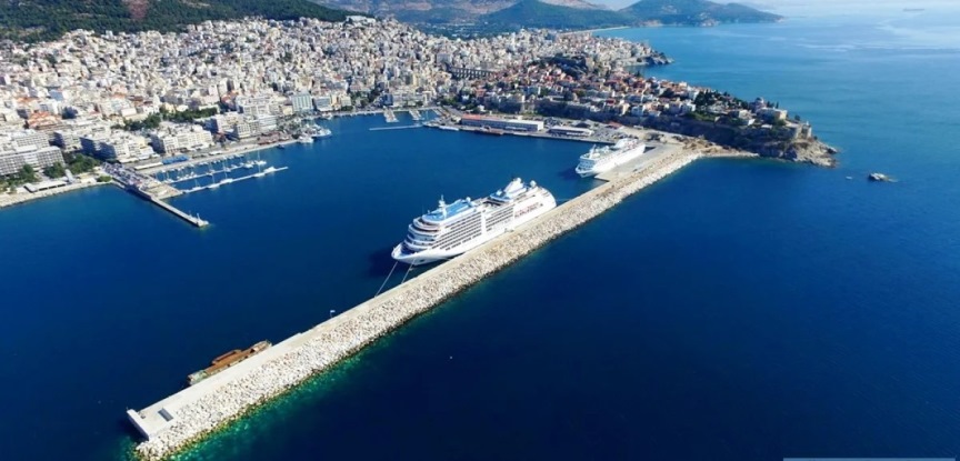 Kavala’da, Yunan bayrağını indirdi Bulgar bayrağını dikti