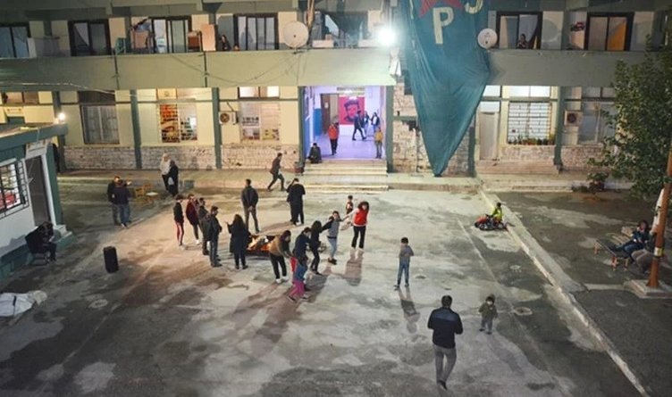 Lavrion Kampı kapatılıyor