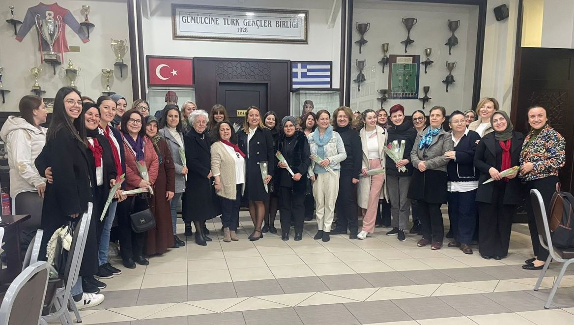 'Kadınlar Konuşuyor' etkinliğine yoğun ilgi