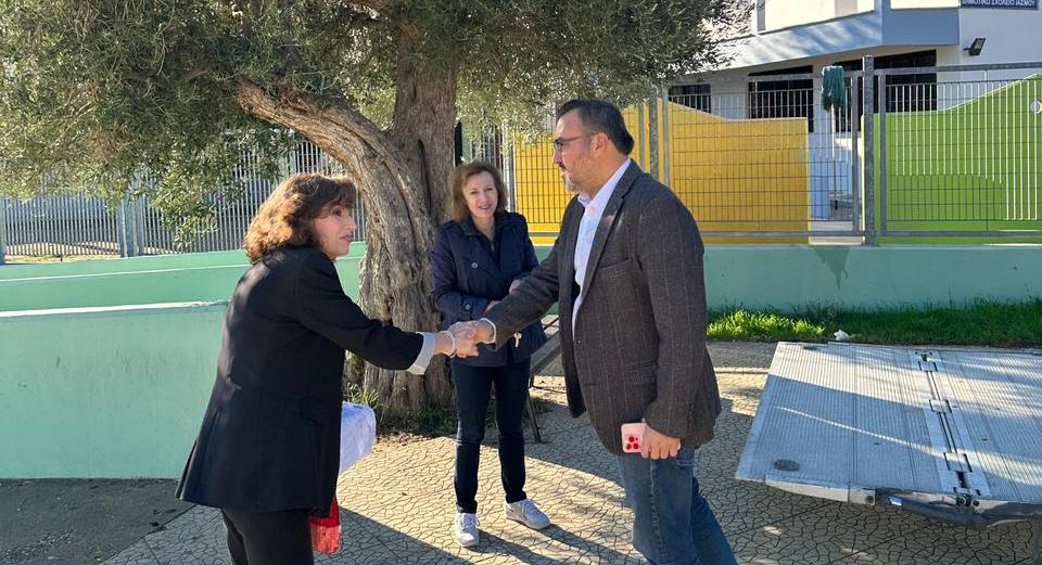 Yassıköy Ortaokulu ve Lisesine yeni masa ve sandalyeler teslim edildi