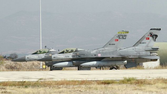 Türk F-16'ları Yunanistan'a gidiyor