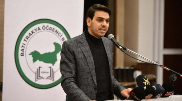 Abdullah Eren Batı Trakyalı öğrencilerle iftarda bir araya geldi