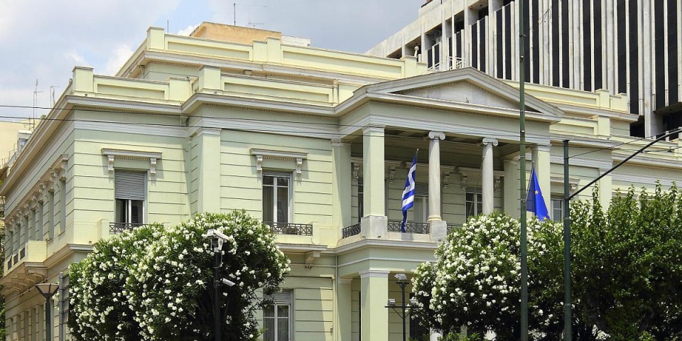 Yunanistan, Arnavutluk'ta tutuklanan Yunan azınlık belediye başkan adayının tahliye talebinin reddine tepki gösterdi