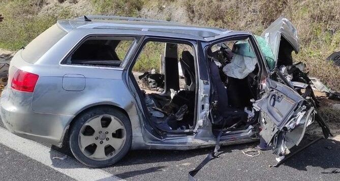 Dedeağaç-Gümülcine otoyolunda araç ter yöne girdi: 5 ölü