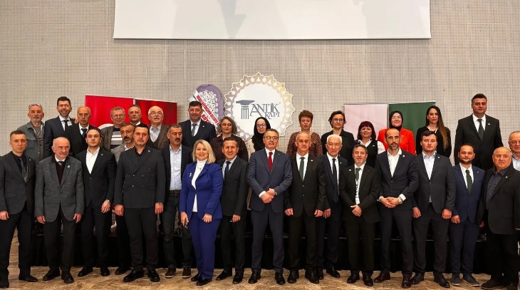 BTTDD İzmit Şubesinde Yüksel Öztürk güven tazeledi