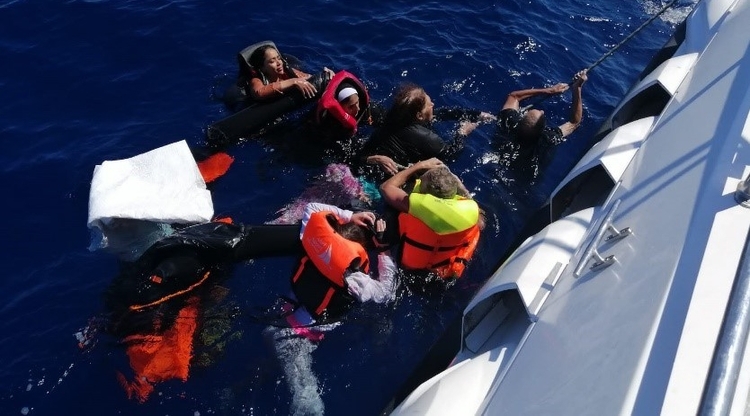 AB, Yunanistan'ın geri itmesi nedeniyle meydana gelen trajedi için soruşturma istedi