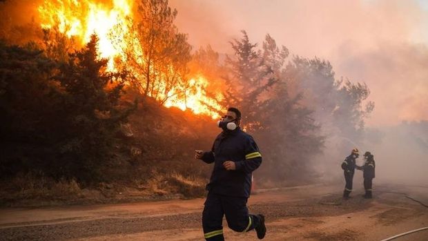 AB'den Yunanistan'a 2 milyar euroluk destek