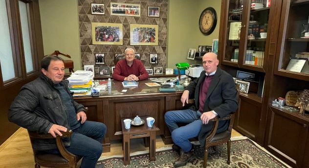 Tütün Üreticileri Kooperatifi’nden milletvekili İlhan Ahmet’e ziyaret