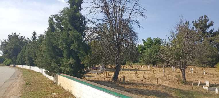 Aşağıköy mezarlığı temizlendi