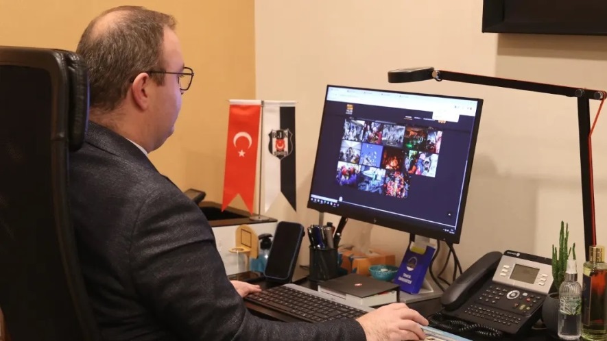 Türkiye’nin Gümülcine Başkonsolosu Aykut Ünal, AA’nın ‘Yılın Kareleri’ oylamasına katıldı