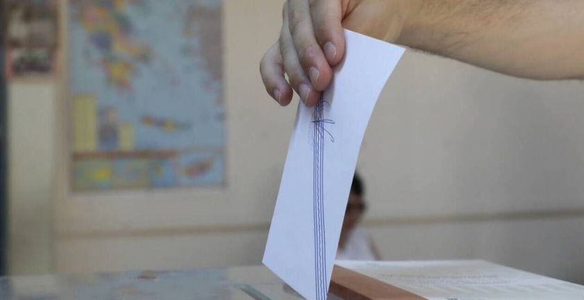 Son ankette YDP açık ara önde, PASOK üçüncü sırada