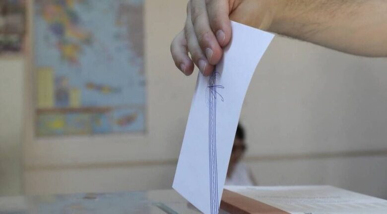 Yeni Demokrasi, Alco anketinde liderliğini sürdürüyor