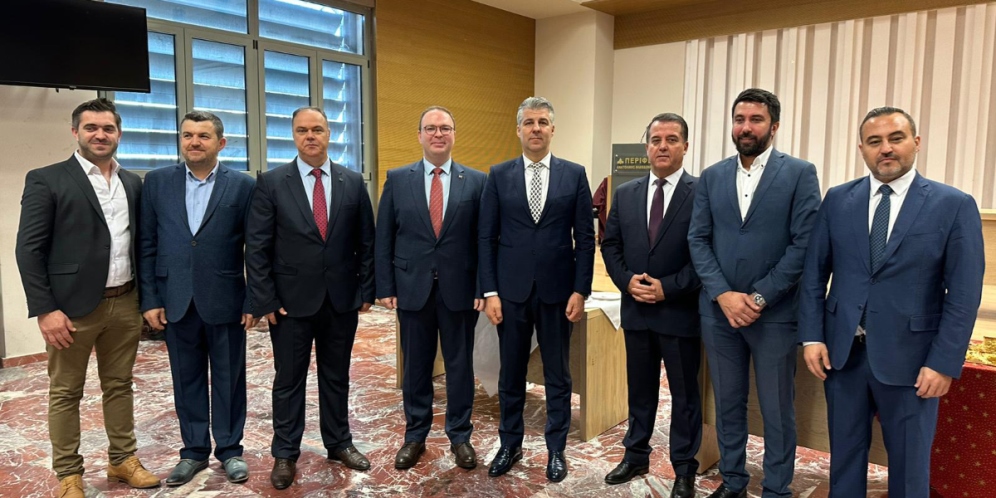 Yeni Eyalet yönetimi Yılbaşı Çöreği etkinliğinde bir araya geldi