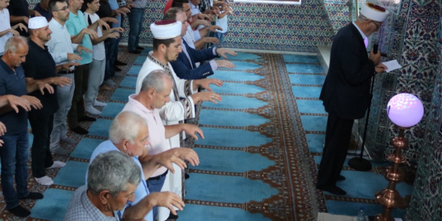 Batı Trakya’da camilerde yağmur duası yapıldı