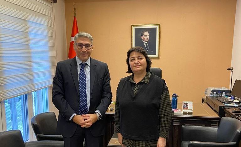 Işık Sadık Ahmet, Başkonsolos Ömeroğlu’nu ziyaret etti