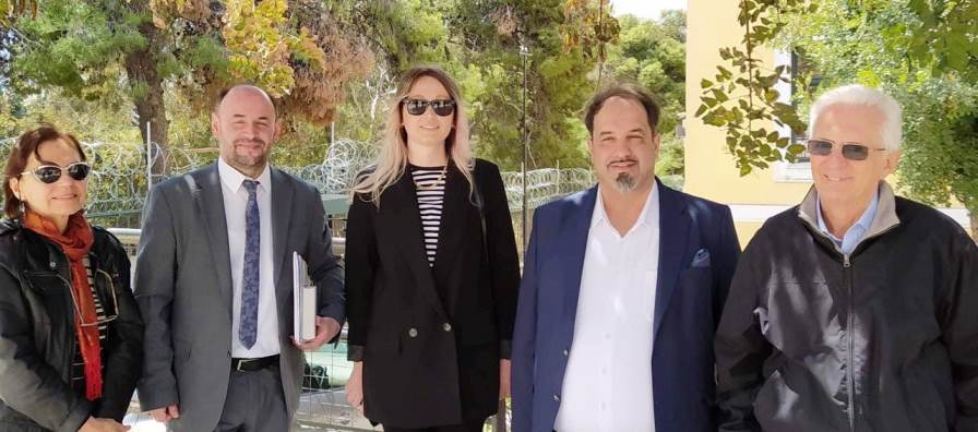 “Ülkem demokrasisinin adına üzgünüm”