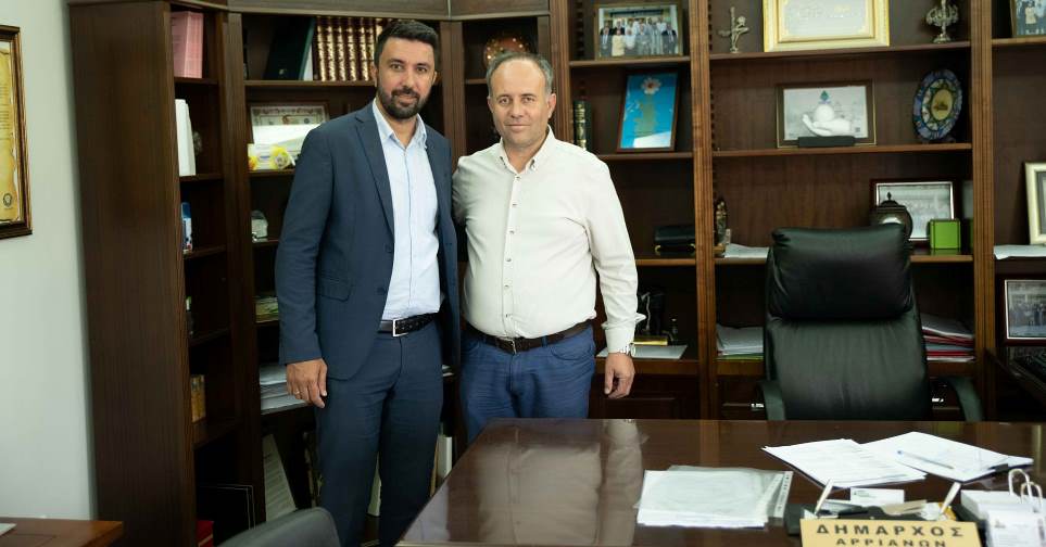 Milletvekili Özgür Ferhat Kozlukebir Belediye Başkanı Rıdvan Ahmet'i ziyaret etti