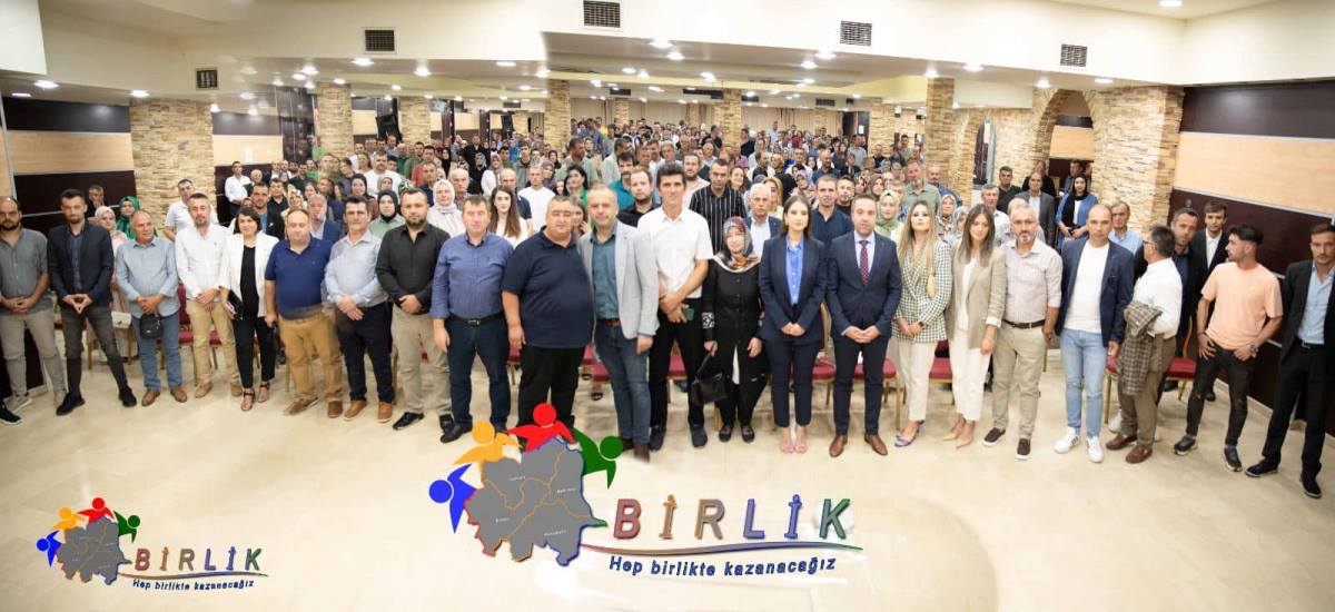 Erdem Hüseyin meclis üyesi ve muhtar adaylarıyla toplantıda bir araya geldi