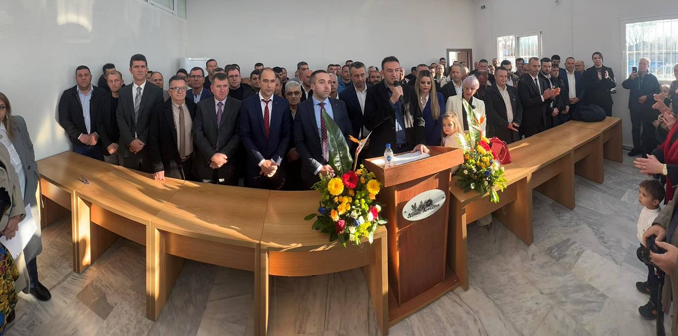 Yeni seçilen Kozlukebir Belediye yönetimi yemin etti
