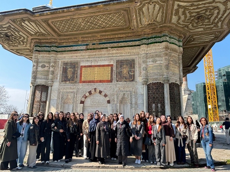 Gümülcine Müftülüğünden genç kızlara İstanbul kültür gezisi