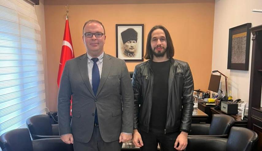 Başkonsolos Ünal'dan, Teknofest 2024’te dereceye giren soydaş Mustafa Bekir’e tebrik