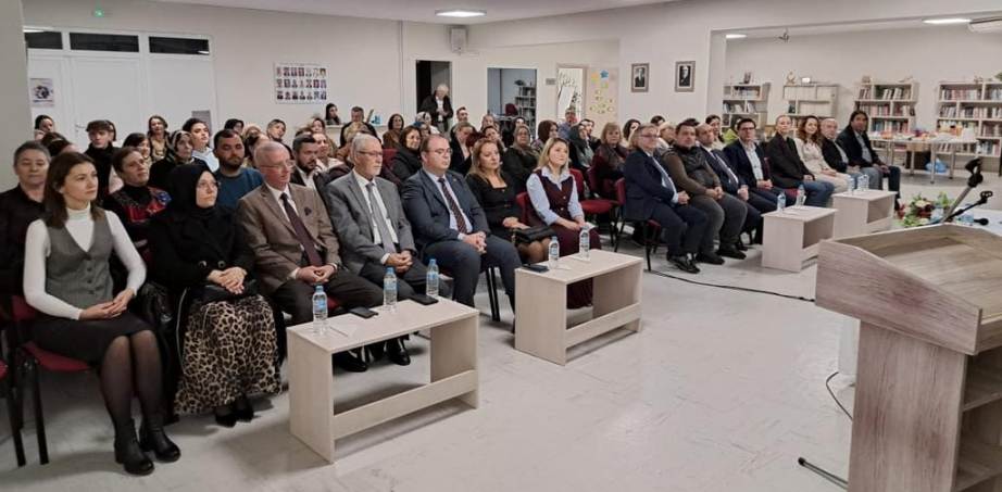 Türk Kadın Platformu, “Batı Trakya’da Kadınlar Hak ve Adaleti Konuşuyor” konulu etkinlik düzenledi