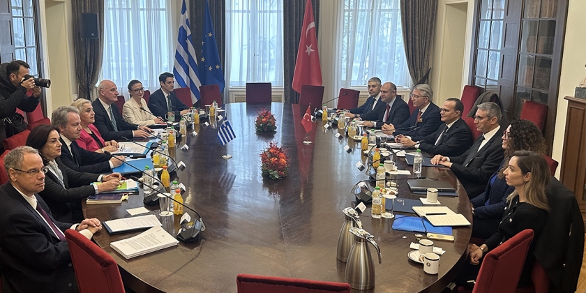 Bozay ve Papadopulu Atina’da görüştü