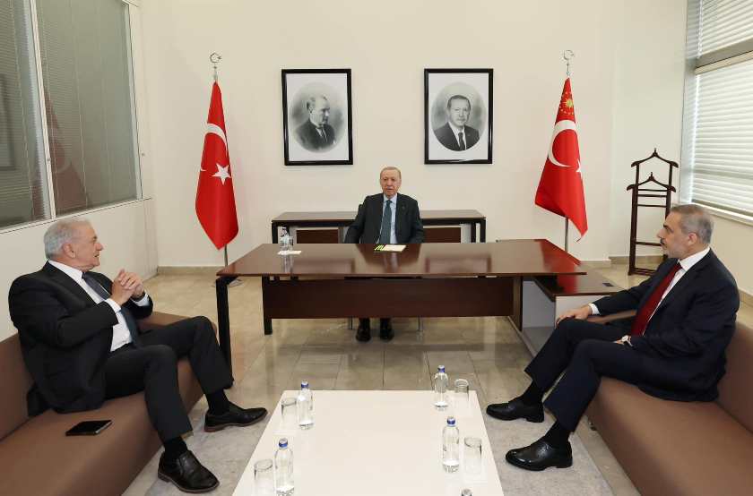 Cumhurbaşkanı Erdoğan, eski Dışişleri Bakanı Avramopoulos'u kabul etti