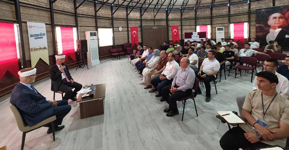 İskeçe ve Gümülcine müftüleri, Edirne’de “Batı Trakya Türk Azınlığı ve Kültürel Değerleri” konulu etkinliğe katıldı