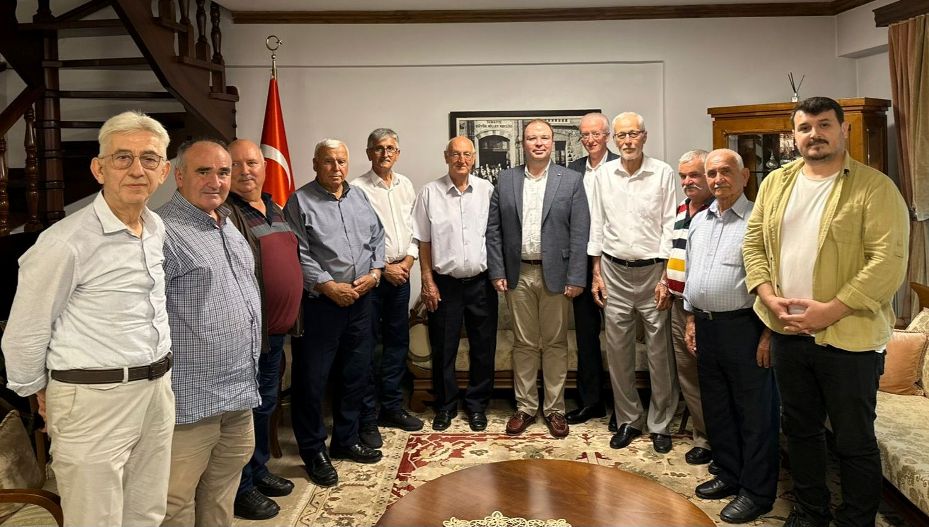 Başkonsolos Ünal, 2025 Seçek Ağası ve kanaat önderlerini başkonsolosluk konutunda ağırladı