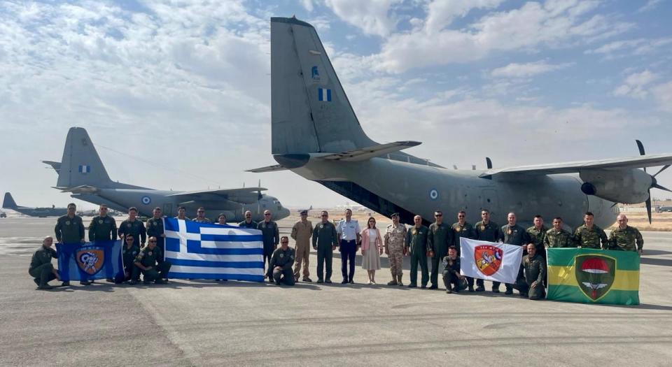 Yunanistan'dan Gazze'ye insani yardım: 8,5 ton temel gıda malzemesi atıldı