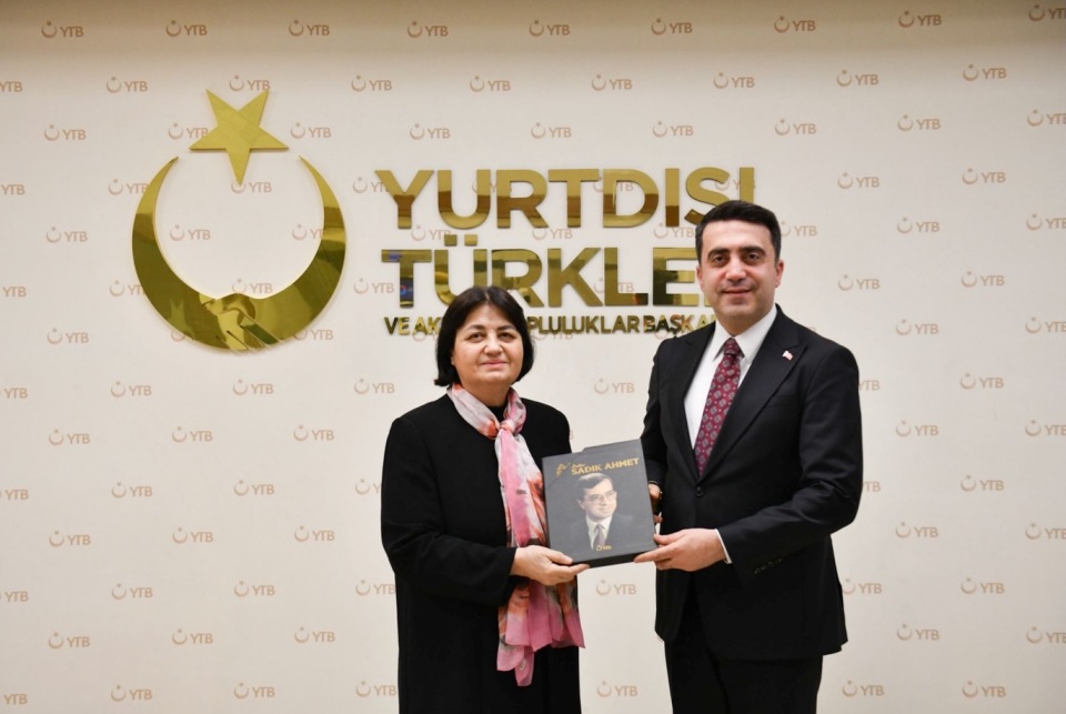 Işık Sadık Ahmet, YTB Başkanı Abdulhadi Turus’u ziyaret etti