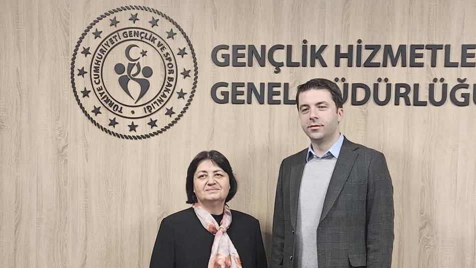 Işık Sadık Ahmet’ten Gençlik Hizmetleri Genel Müdürü Enes Efendioğlu’na ziyaret