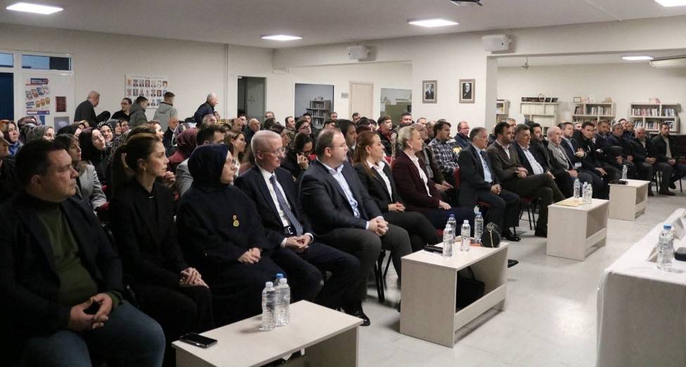 Batı Trakya Türkleri 29 Ocak’ı İskeçe’de konferansla andı