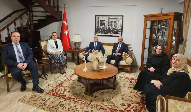 Başkonsolos Aykut Ünal, Gümülcine ve İskeçe müftülerini iftar yemeğinde ağırladı