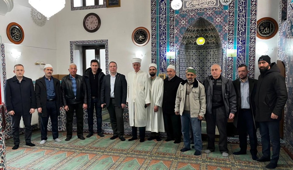 Başkonsolos Aykut Ünal, İskeçe’de Hürriyet Camii’ne yapılan saldırıyı kınadı