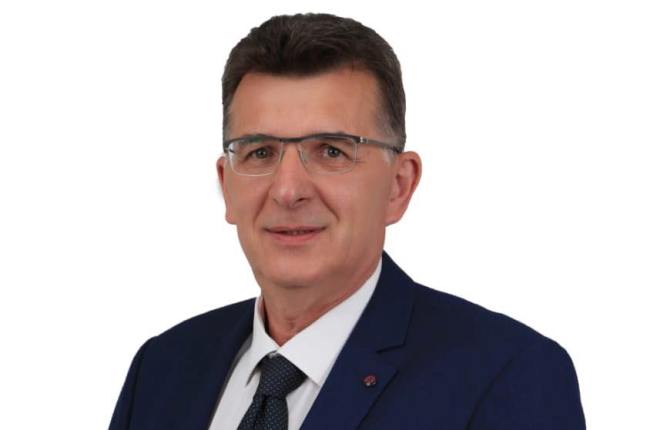 İskeçe şehir pazarının Kurban Bayramı nedeniyle bir önceki güne alınmasını istedi