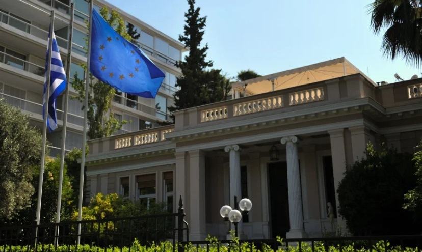 Miçotakis kabine değişikliğine gitti