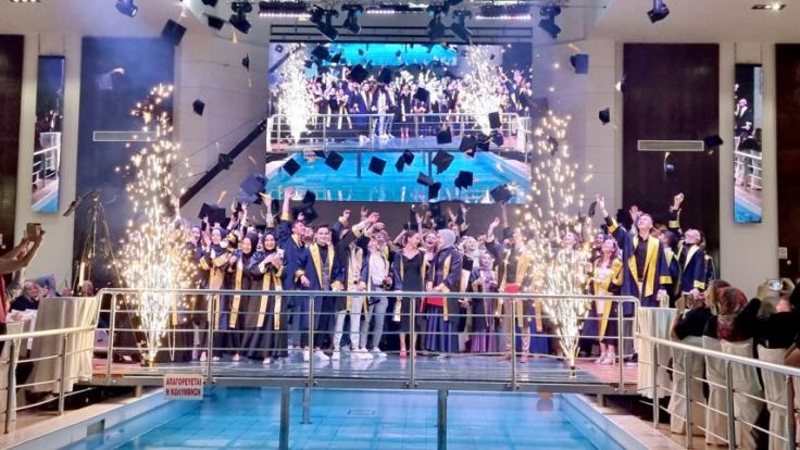 İskeçe Azınlık Lisesi mezuniyet töreni rekor katılımla gerçekleşti