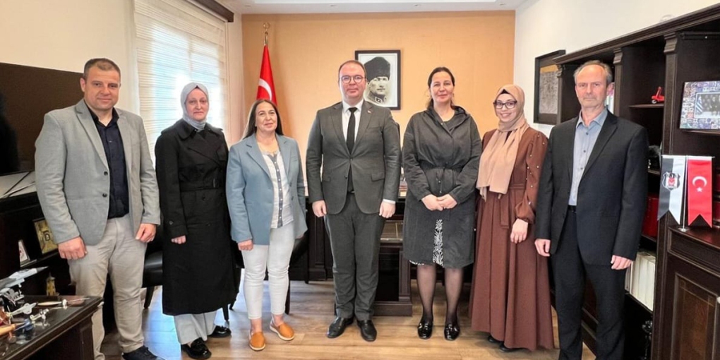 İskeçe Azınlık Ortaokulu - Lisesi Okul Aile Birliği yönetiminden Başkonsolos Ünal’a ziyaret