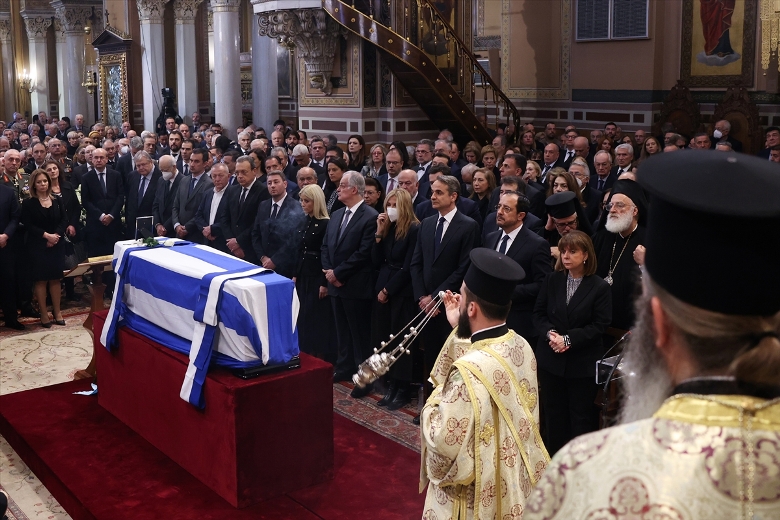 Eski Başbakan Simitis son yolculuğuna uğurlandı