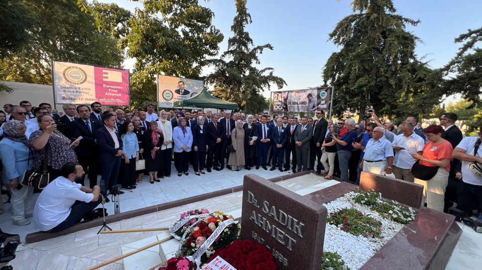 Dr. Sadık Ahmet vefatının 30. yılında anıldı