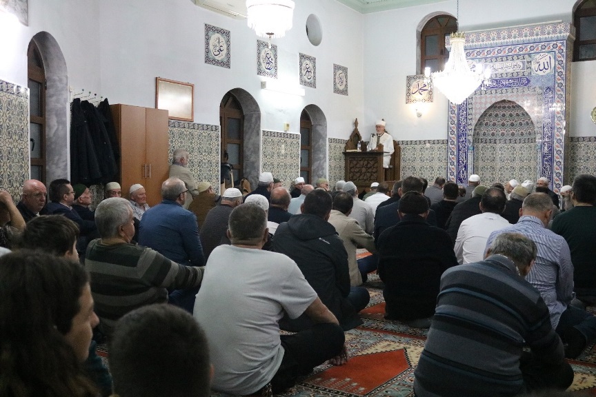 Gümülcine Müftülüğü 8 camide kandil programı düzenledi