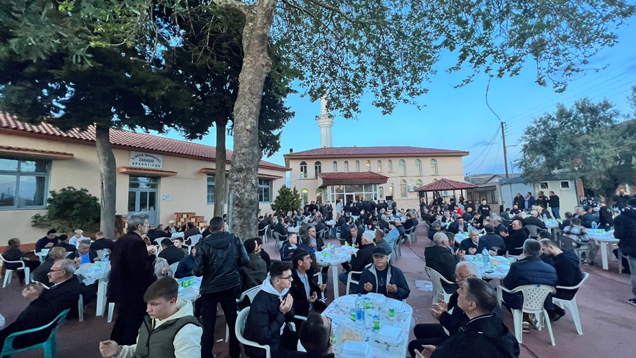 Çelebiköyde Kadir Gecesi iftar geleneği devam etti