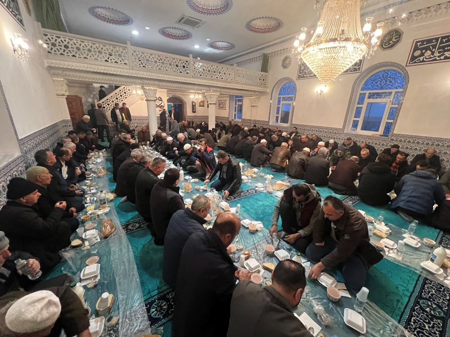 Büyük Derbent köyünde iftar geleneği devam etti