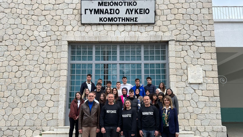 Celal Bayar Azınlık Lisesi, Matematik Festivali'nde birinci oldu