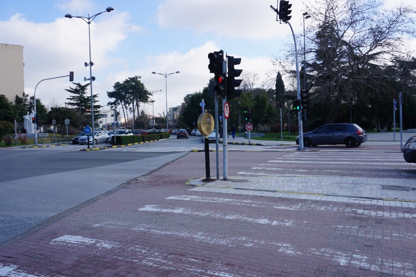 Gümülcine’de trafik ışıklarında geçici olarak teknik arıza meydana geldi