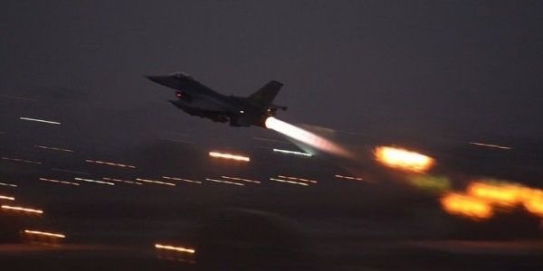 Türkiye Suriye ve Kuzey Irak'a "Pençe Kılıç" hava harekatı başlattı