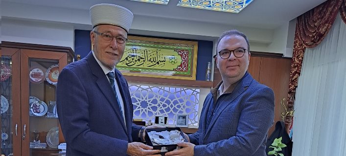Başkonsolos Aykut Ünal Müftü İbrahim Şerif’i ziyaret etti