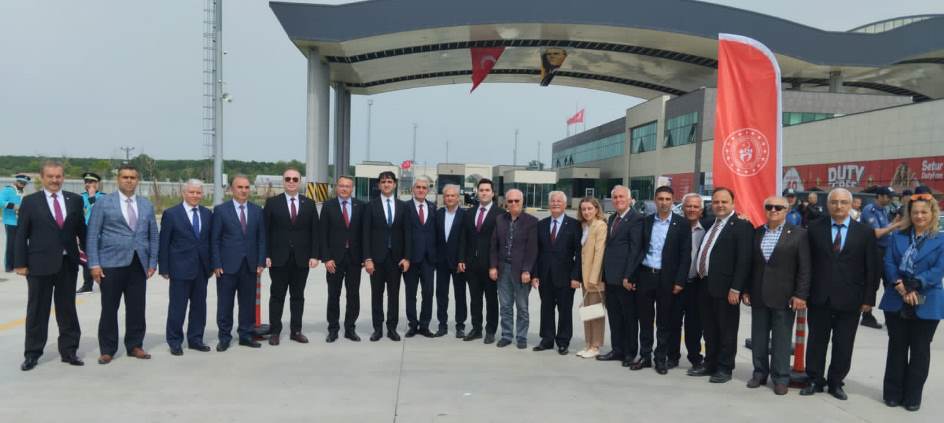 Atatürk'ün doğduğu evin bahçesinden alınan toprak Türkiye'ye ulaştı
